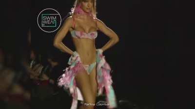 Martina Colombari Blumarine Momi 2002