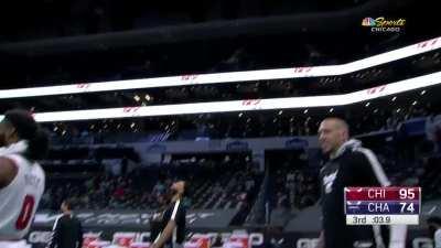 [Highlight] Thad Young throws it down on Jalen McDaniels