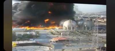 The moment of the oil refinery explosion, it was extinguished after 24 hours. Tehran-iran