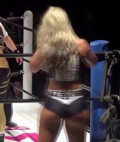 Toni Storm