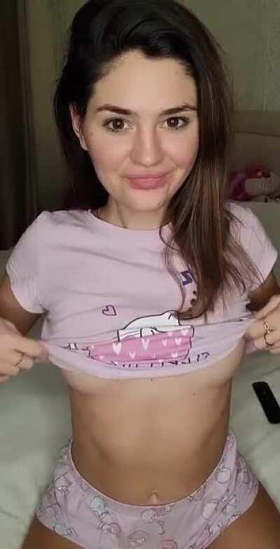 Fuck me harder, daddy. Arrow up if you would destroy my tiny pussy😋