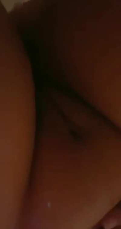 Pretty Pussy AND a sexy face (check out her onlyfans fellas twll me what you think) link below.