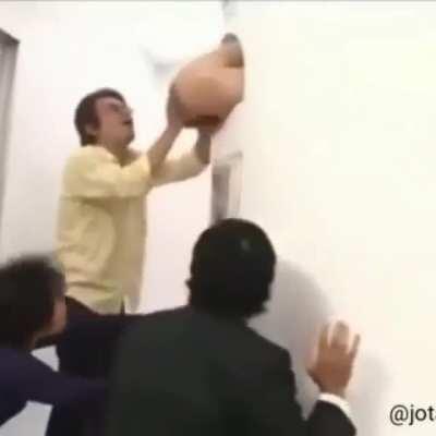 Cómo que me acuerdo diferente de esa novela 🤔