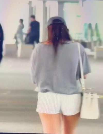 Park min young booty walk