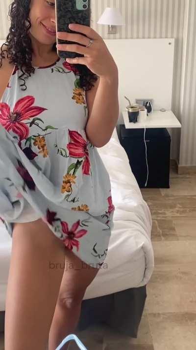 Need someone to kiss my pussy even if its hairy 