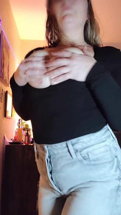 Sending this to you before our date 😈