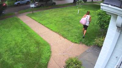 6:15 AM porch pirate