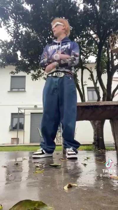 POV: your an edgy 14 year old posting unfunny shit on this sub