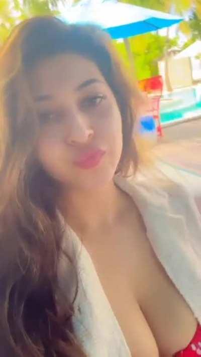 behnchodd raand k dudhaaru motey chuchey