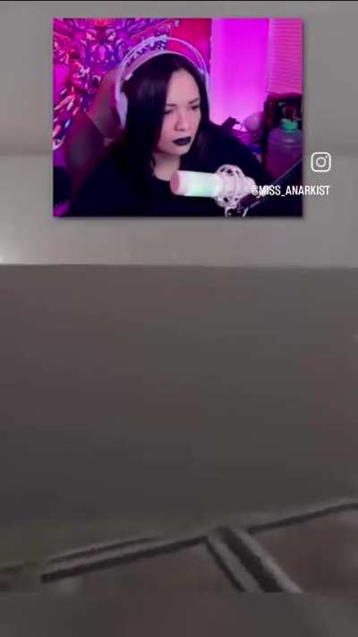 If the Jurassic Park movies were based on the books