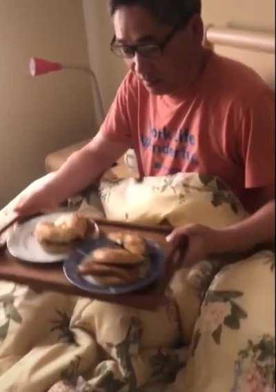 parents love breakfast in bed