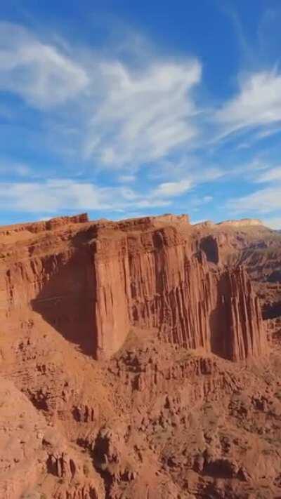 Titan Tower is one of the most incredible locations on earth to walk a slack line. It is the largest of the Fisher Towers near Moab and Castle Valley, Utah. The Titan is recognized as the largest, free-standing, natural tower in the United States. ⛰