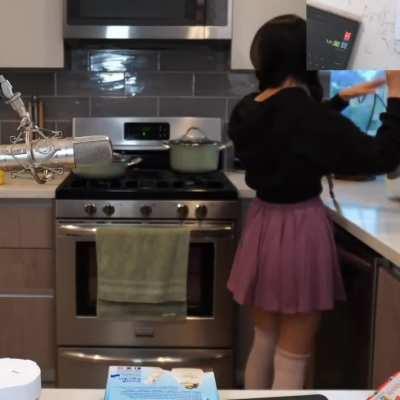 Rae from an old baking stream