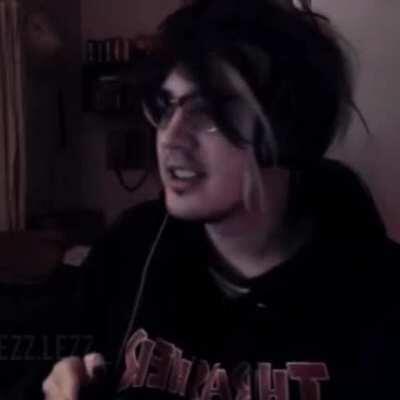 estoy haciendo versiones lo-fi de canciones de matias, y lo subo de nuevo porque me lo borraron pero bue