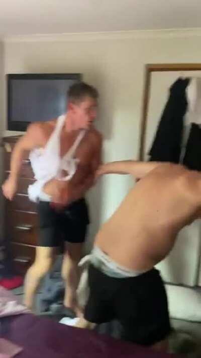 Savage Aussie fight featuring the crutch of doom.