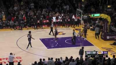 [Highlight] Westbrook is too quick for the replay