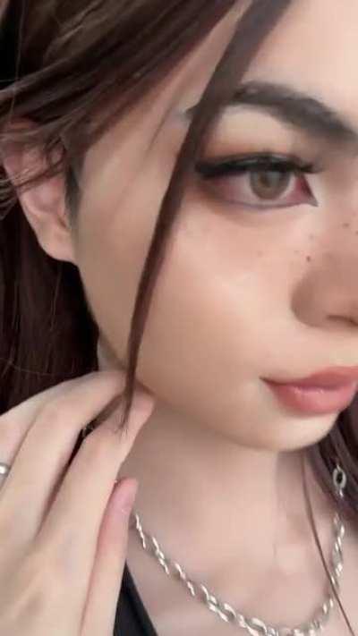 this is giving me conflicting feelings