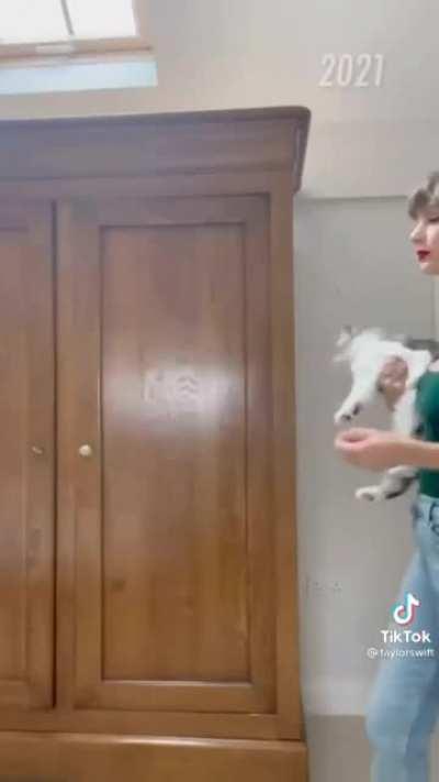 Slowed down new Taylor Tik Tok 🔥🥵🤤