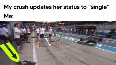 S🅱️in into her DMs