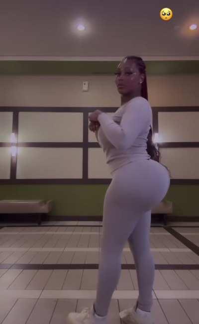 Thick instagram trans model 🔥💯