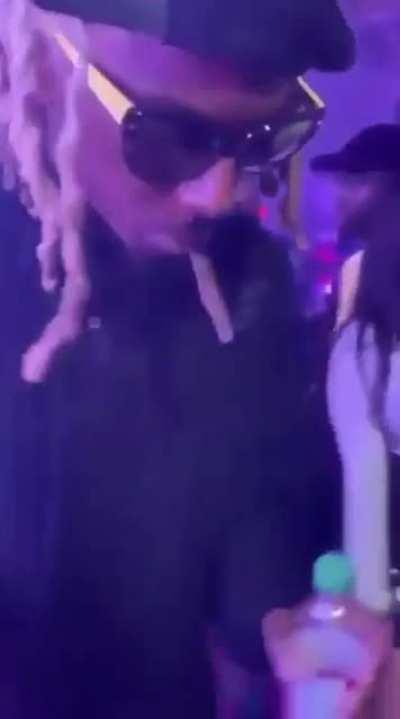 need a bitch to inject heroine into her titties and breastfeed me that shit🤦🏾‍♂️🚶🏾‍♂️