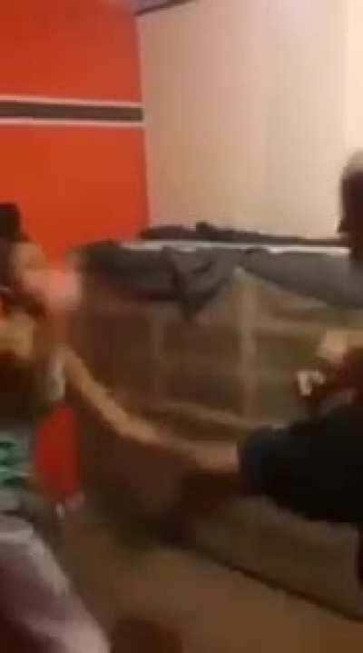 Girlfriend beat up boyfriend