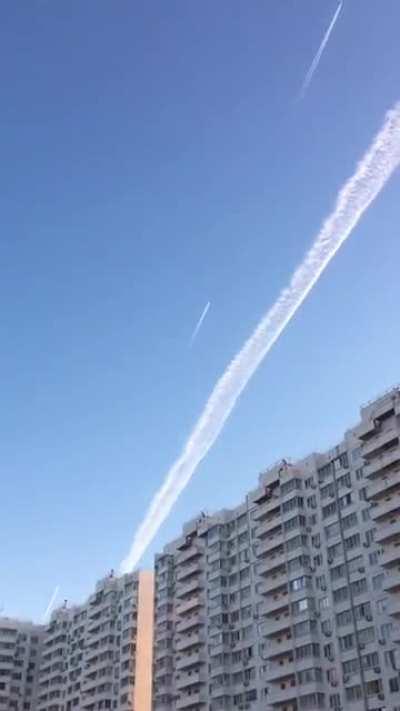 Эти полоски расширяются... Травят нас, травят…