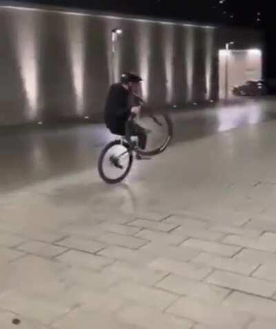 HMRB while this pops off