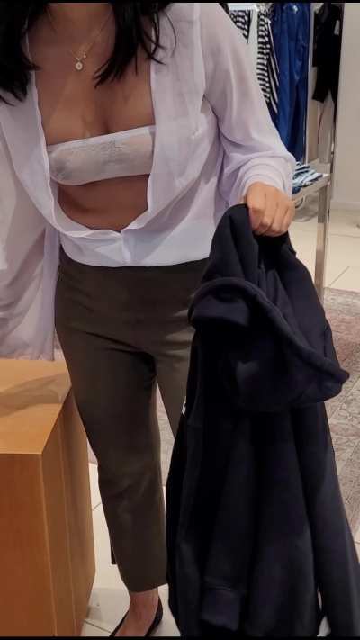 Mall shopping in see thru