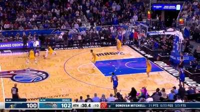 [Highlight] A scramble play occurs down the stretch before RJ Hampton connects on the dagger 3 to beat the JazzHighlight