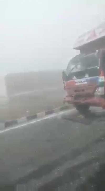 Massive accident rally due to fogg