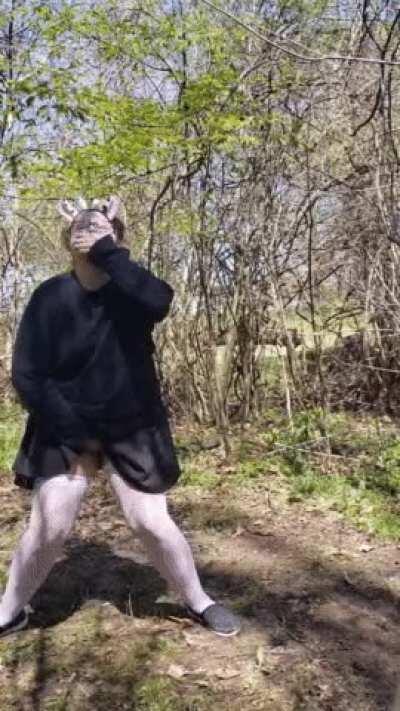 My neighbors were outside when i did this, i was so nervous but so excited that i squirted!💖