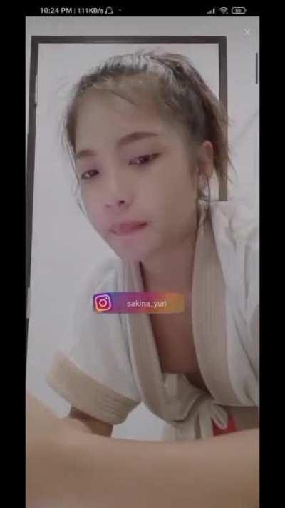 omg she's so cute ! bigo, nipslip