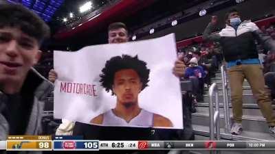 [Highlight] Cade Cunningham drains the step-back 3 to bolster Detroit’s lead over Utah in the 4th quarter