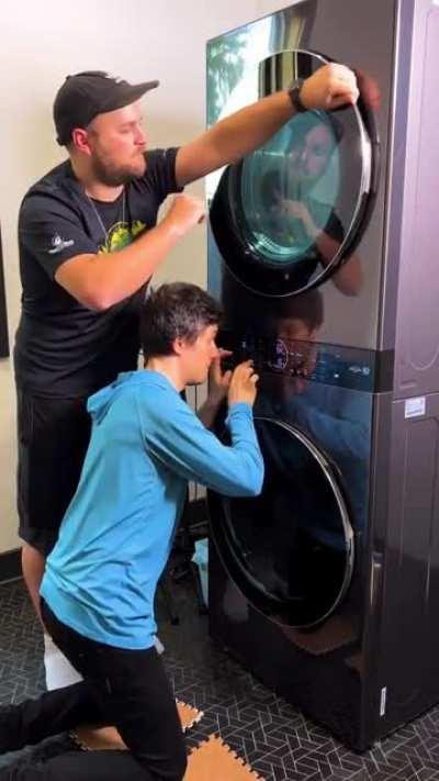 Playing laundry machine