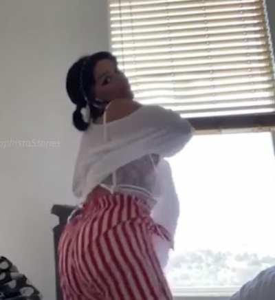 L lag sorry y’all 😭