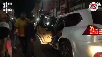 Kalangaathey raasa... Kaalam varattum...