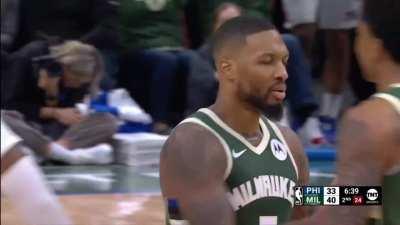 [Highlight] Dame with the 4 point play (with replay)