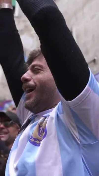 Asi homenajearon al Diego en Napoles.