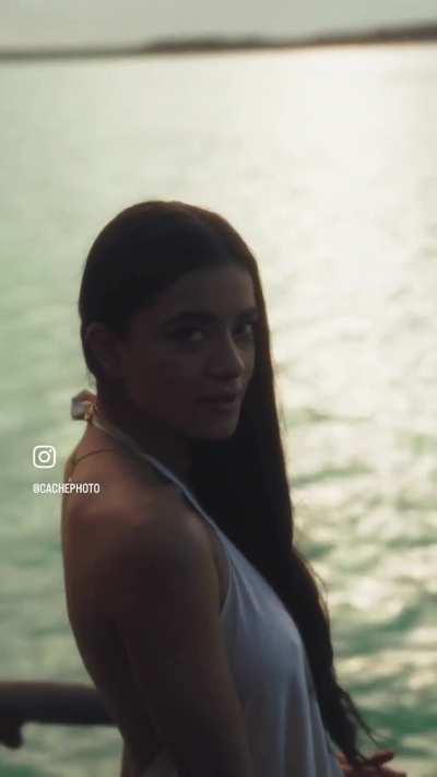 She’s stunning in this 