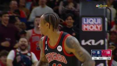 [Highlight] DeMar DeRozan rises up and puts Trey Murphy III in a bodybag