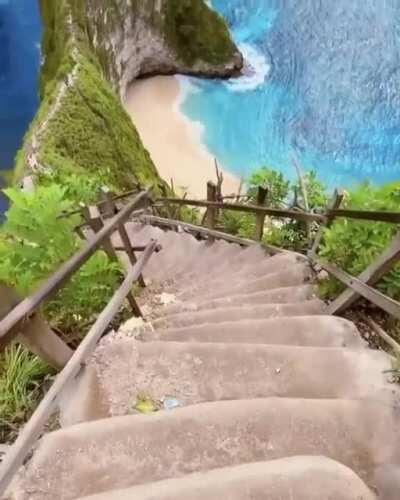 Kelingking Beach in Bali