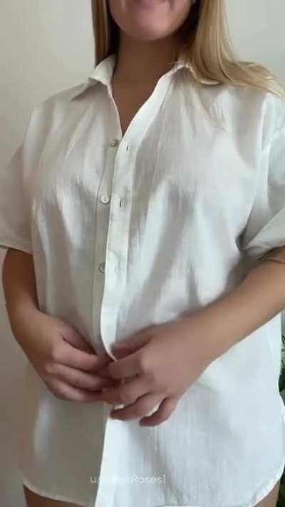 Are you into thick women? Because I want you in me