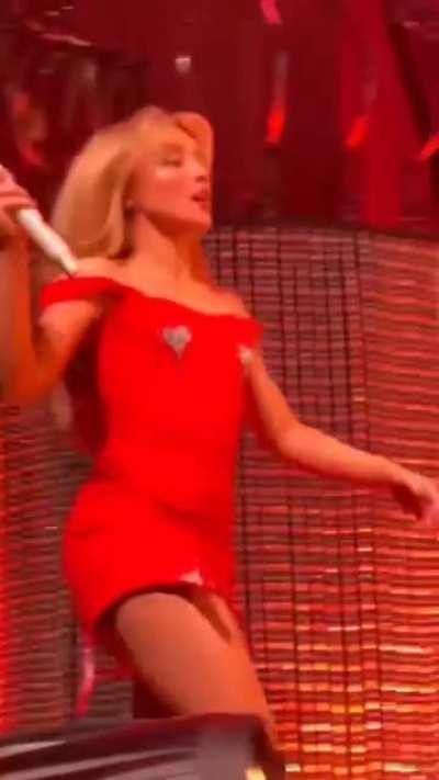 Sabrina Carpenter will never stop playing with our dicks 