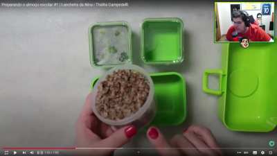 “Mandou um tijolasso pra filha”