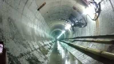 Visual shockwave in a tunnel