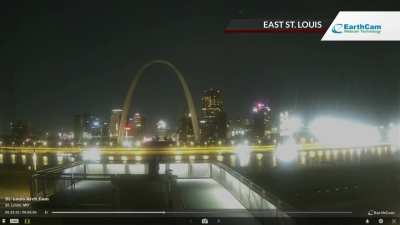 Meteor caught on camera in St. Louis! ☄️