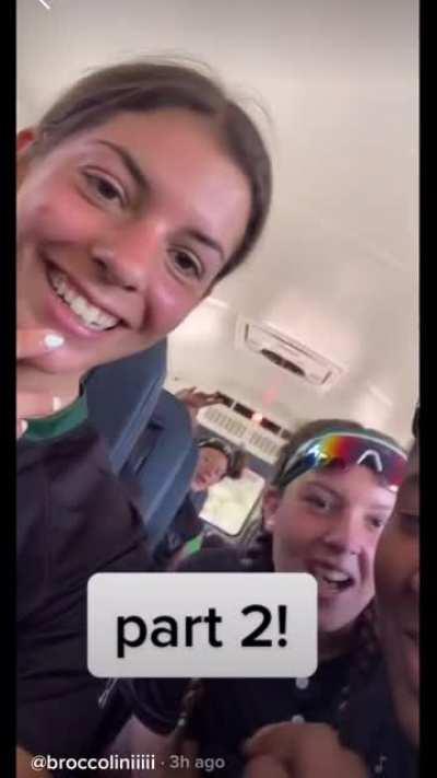 Ms Frizzle takes the class out on a field trip