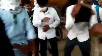 Kaun kahta hai ki Josh evam Jajba sirf Sandeep Maheshwari ki video dekh kar aata hai, apne bhrata to 45 sec me hi aapko josh se bhar denge 😁😁