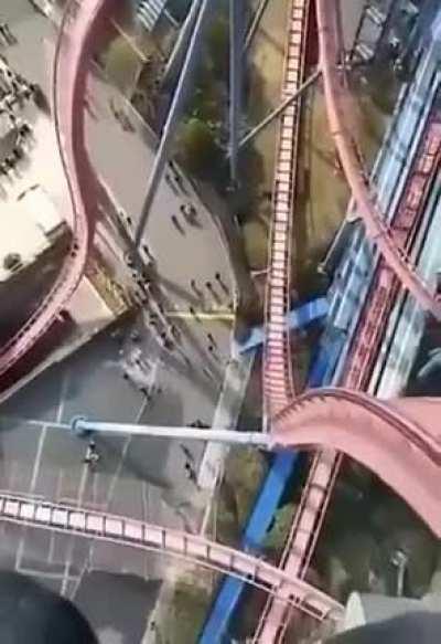 Он сказал поехали и махнул рукой...